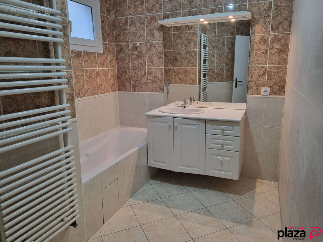 Appartement à FERNEY-VOLTAIRE