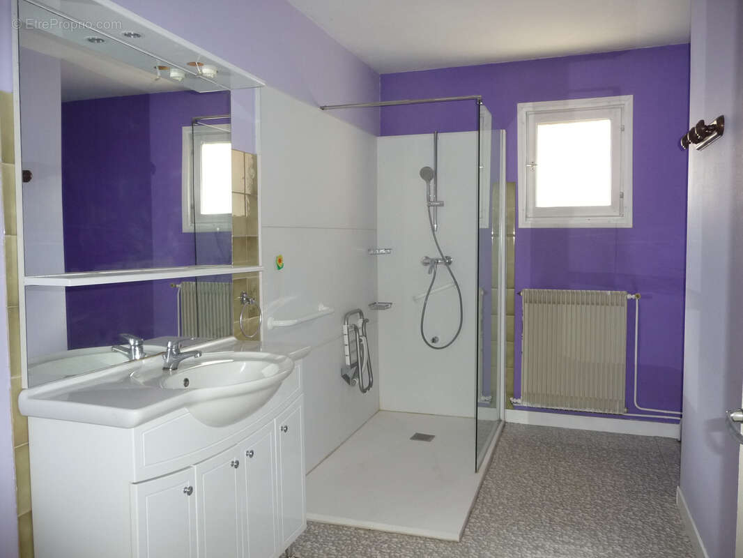 Maison à MORNAND-EN-FOREZ