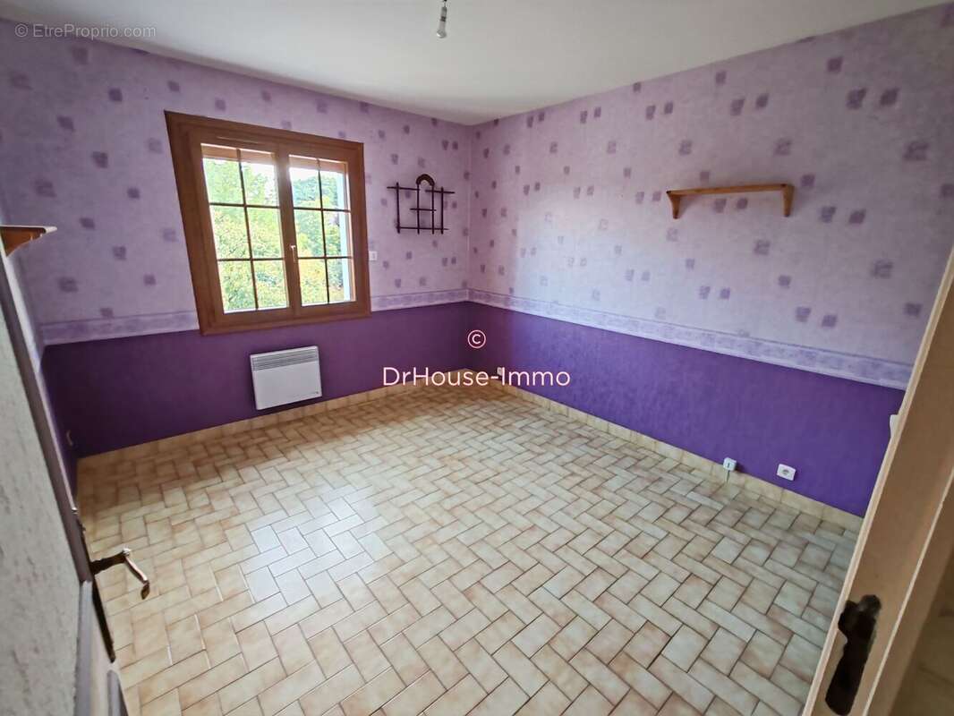 Maison à VAUX-SUR-VIENNE