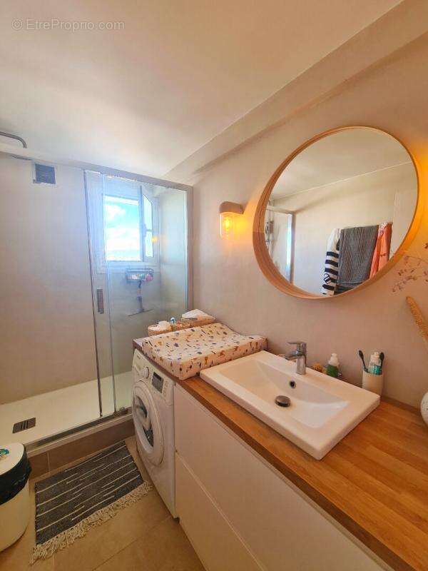 Appartement à SIX-FOURS-LES-PLAGES