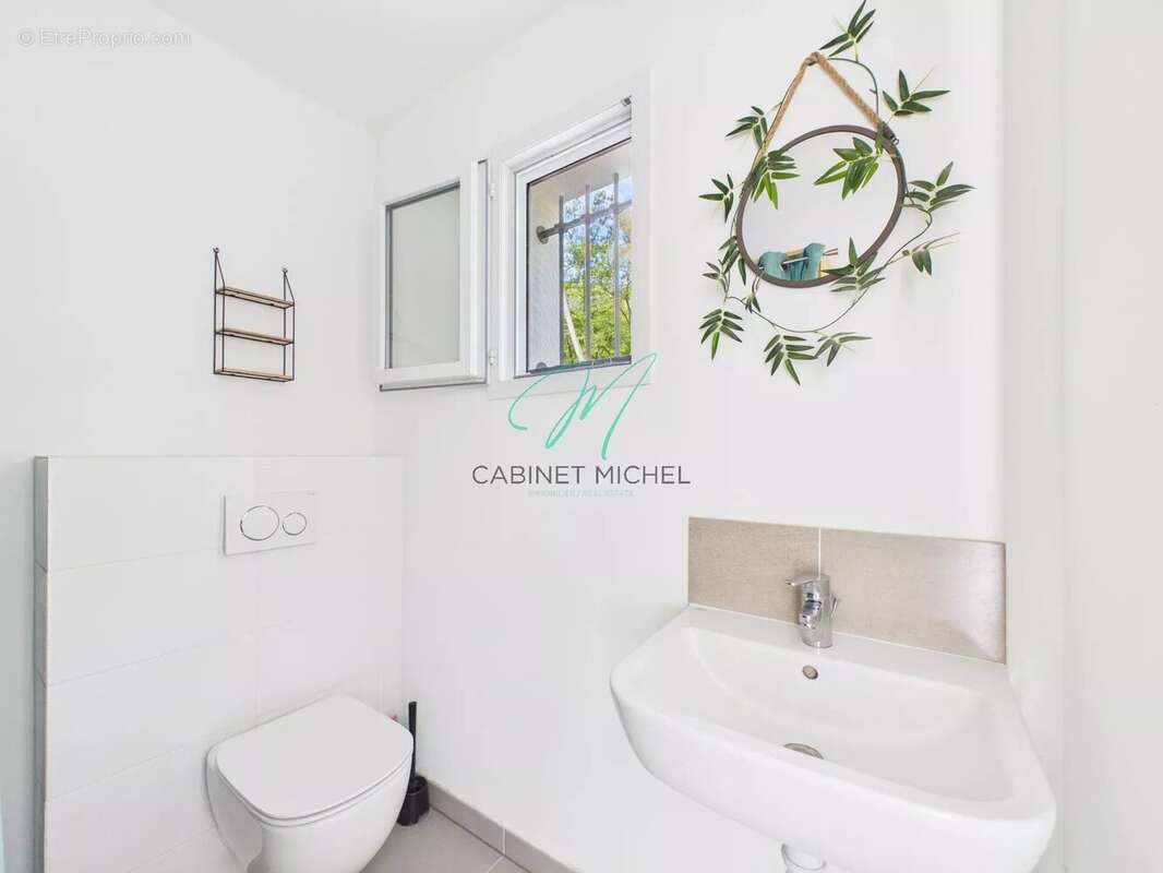 Maison à ROQUEFORT-LES-PINS