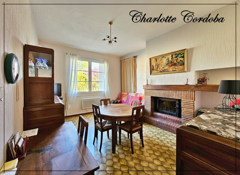 Maison à FEUGAROLLES