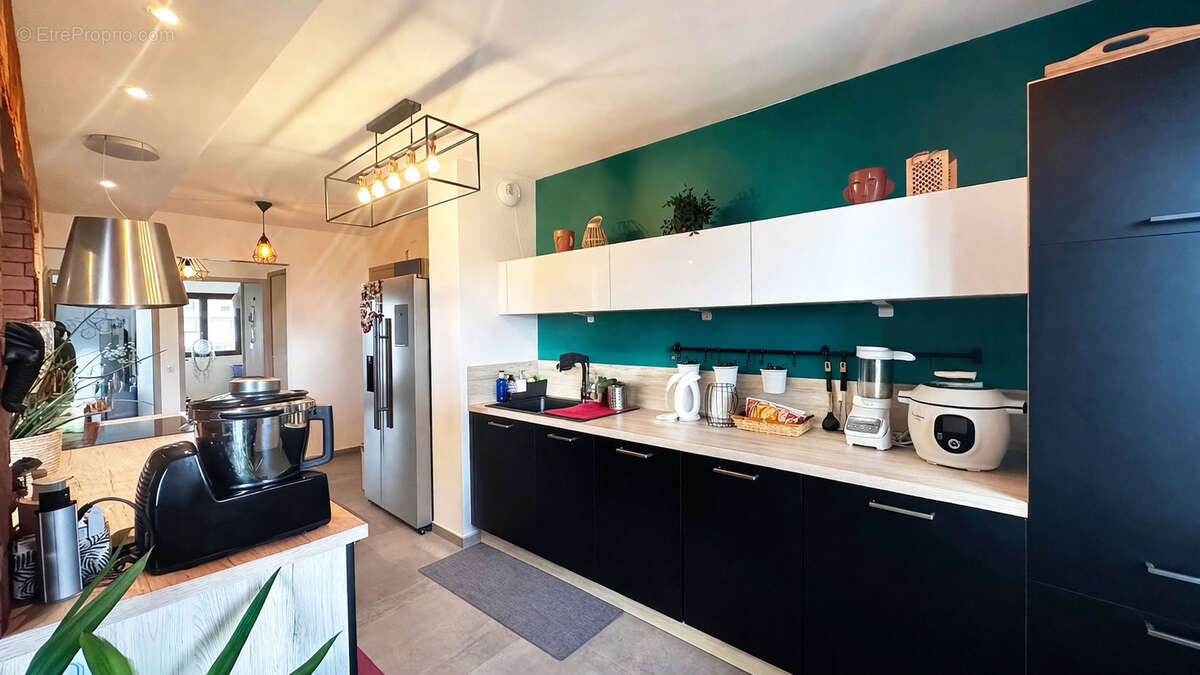 Appartement à LA ROCHE-SUR-FORON