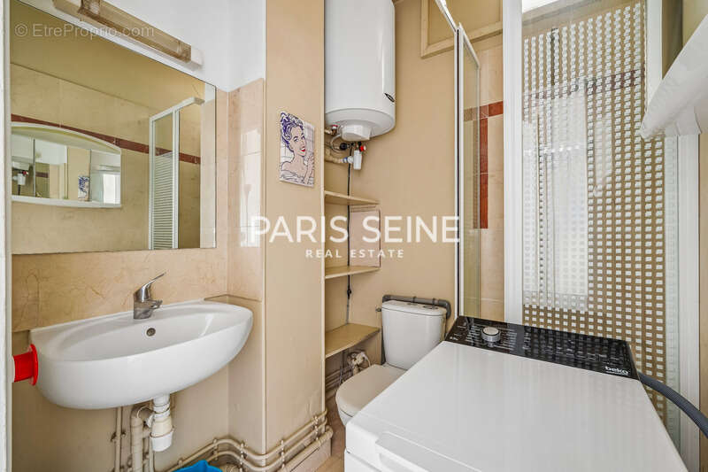 Appartement à PARIS-8E