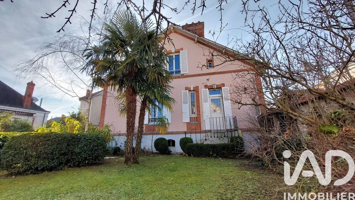 Photo 1 - Maison à MONTARGIS