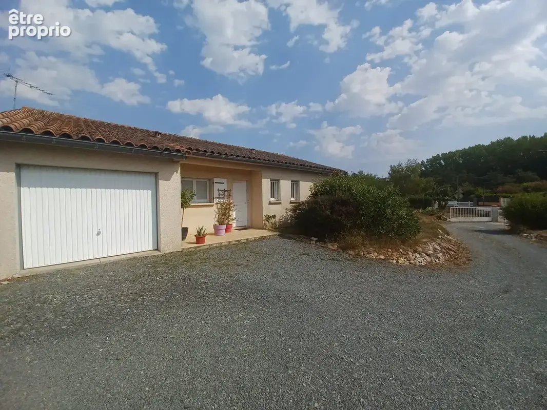 Photo Maison à Montdragon au prix de 185 000€
