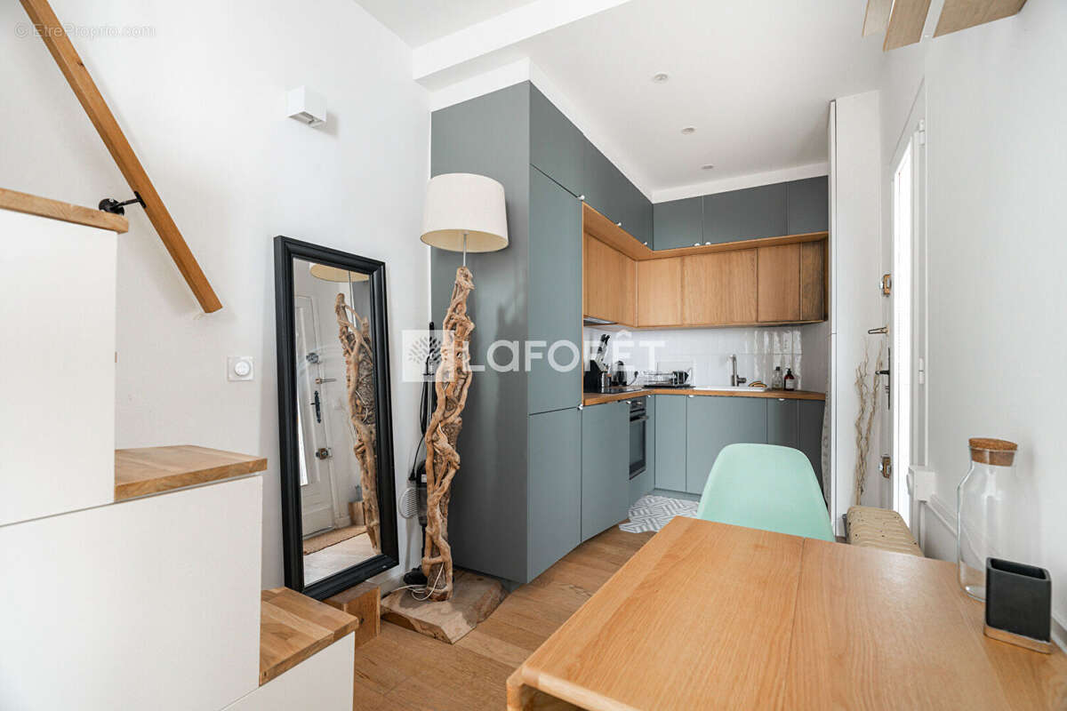 Appartement à PARIS-17E
