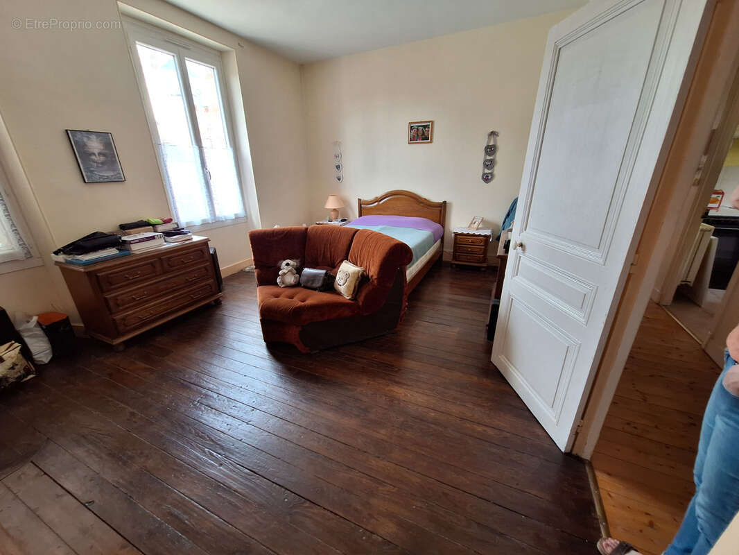 Appartement à EGRISELLES-LE-BOCAGE