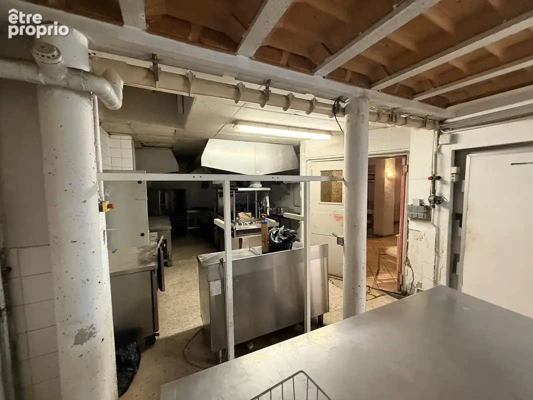 Local commercial 300 m2 à Vidauban - photo 6