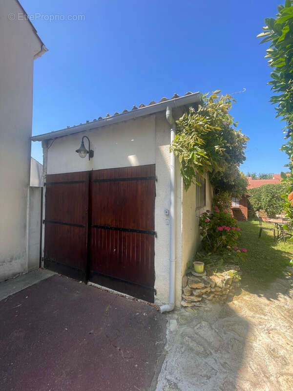 Maison à SAVIGNY-LE-TEMPLE