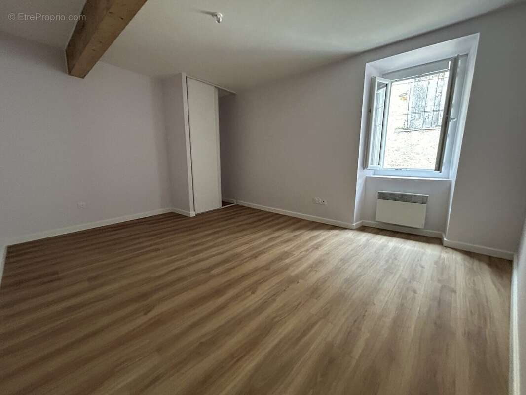 Maison à SAINT-JULIA-DE-BEC