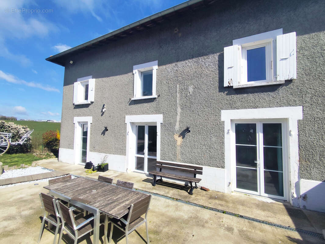 Maison à TORCHEFELON