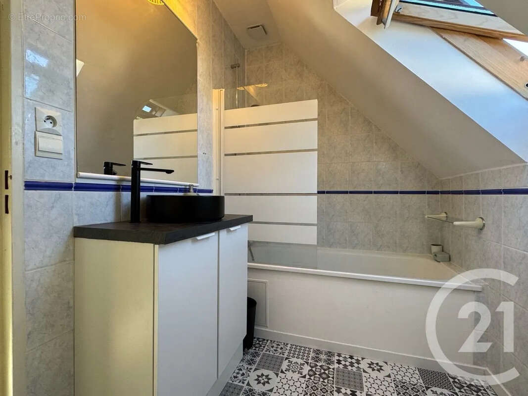 Maison 90 m² à Oulins  - photo 10
