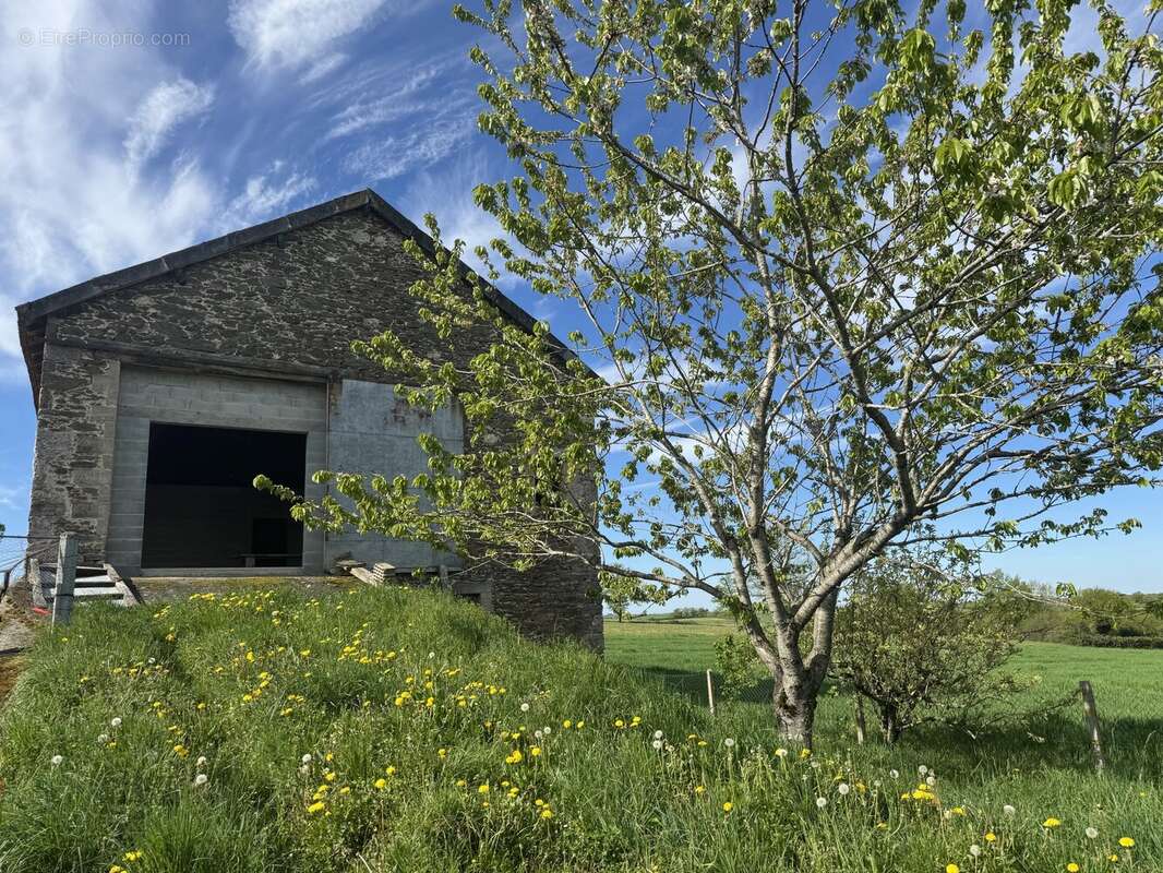 Maison à RIEUPEYROUX