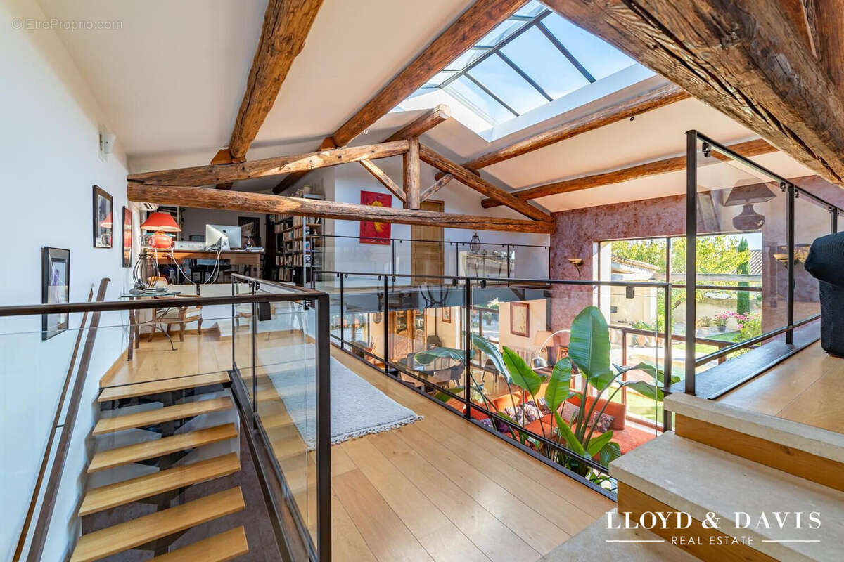 Maison 232 m² à Pignan  - photo 4
