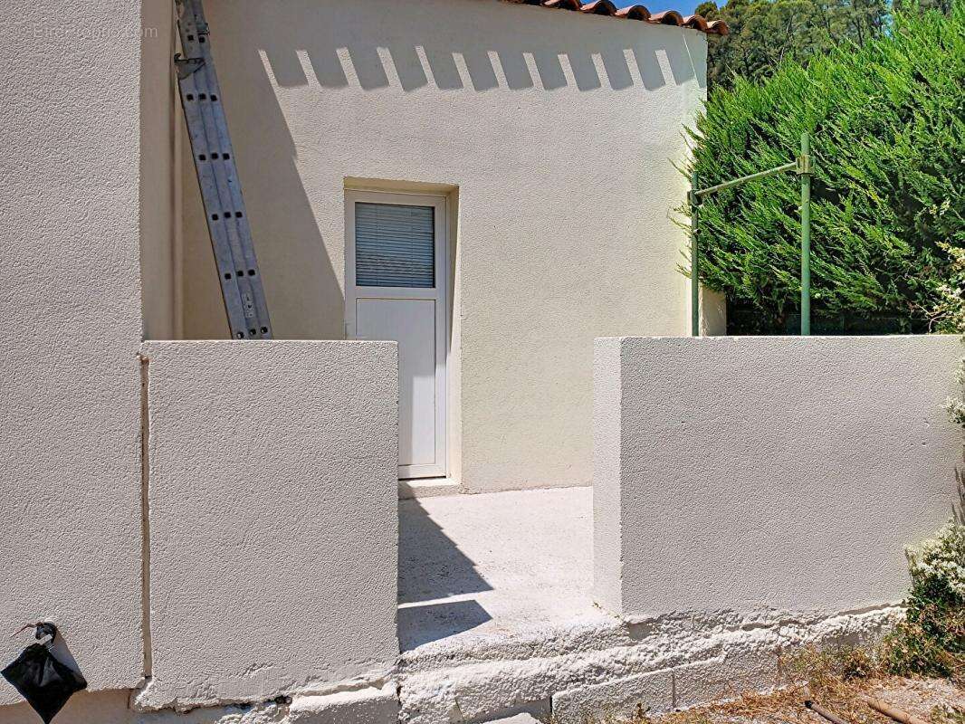 Maison plain-pied de 86.25m² sur terrain 350m² avec garages - Montfort Sur Argens - photo 15