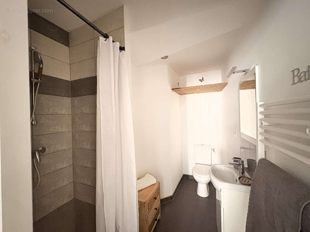 Appartement à ROGNES