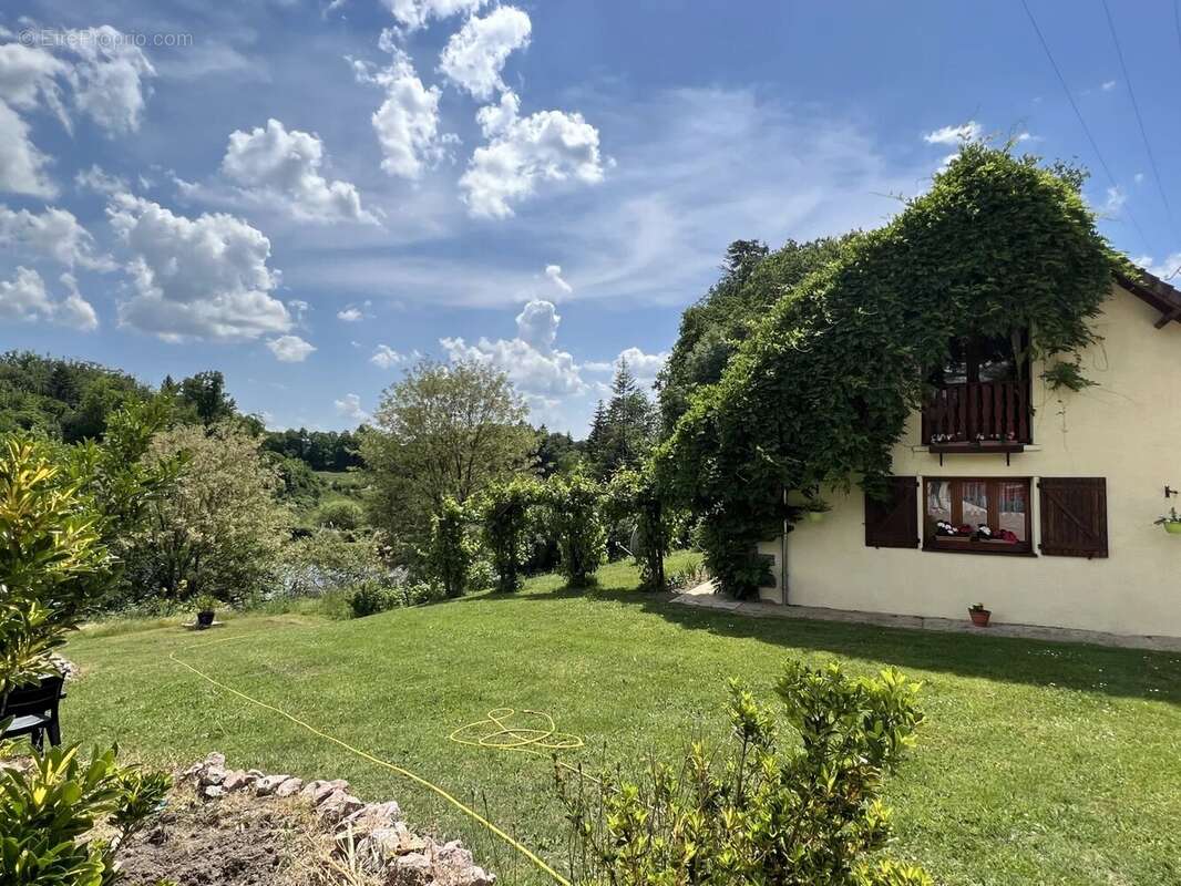 Maison à CHAMPNIERS-ET-REILHAC