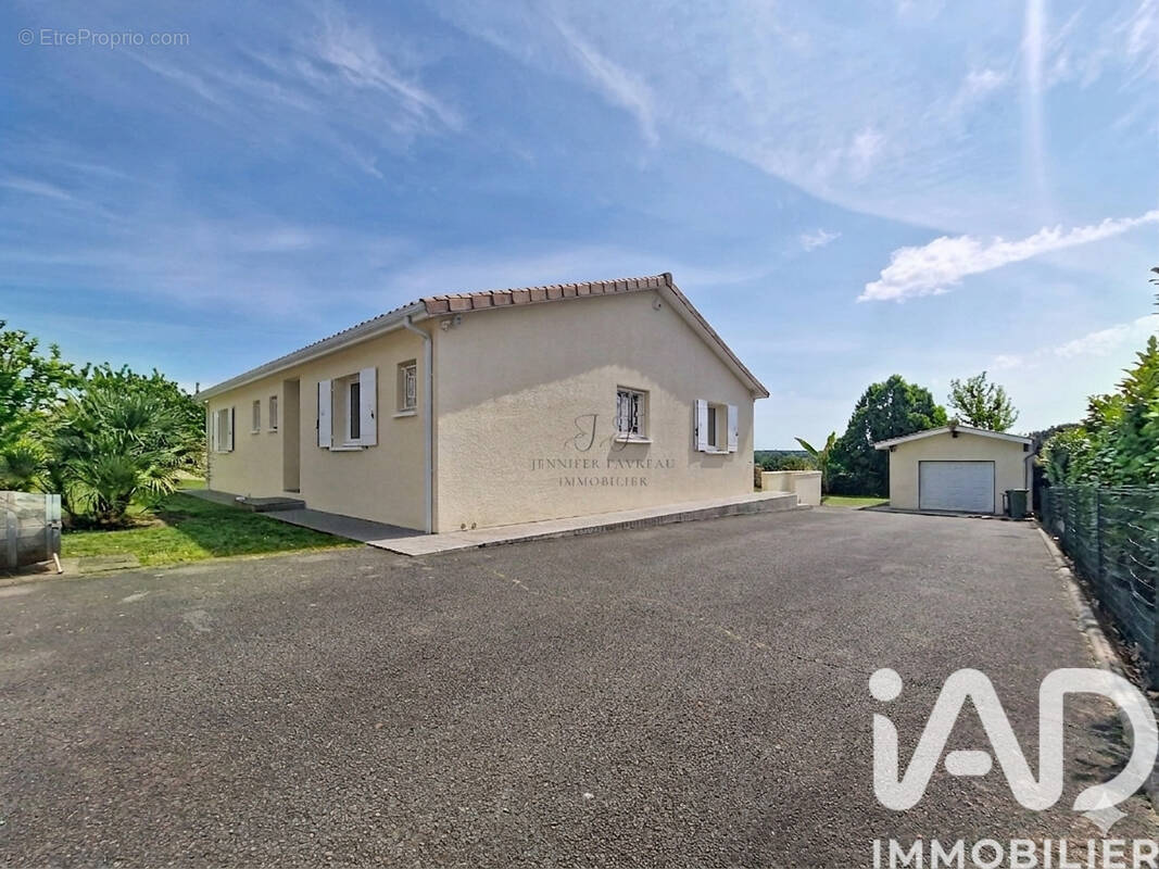 Photo 1 - Maison à CARBON-BLANC