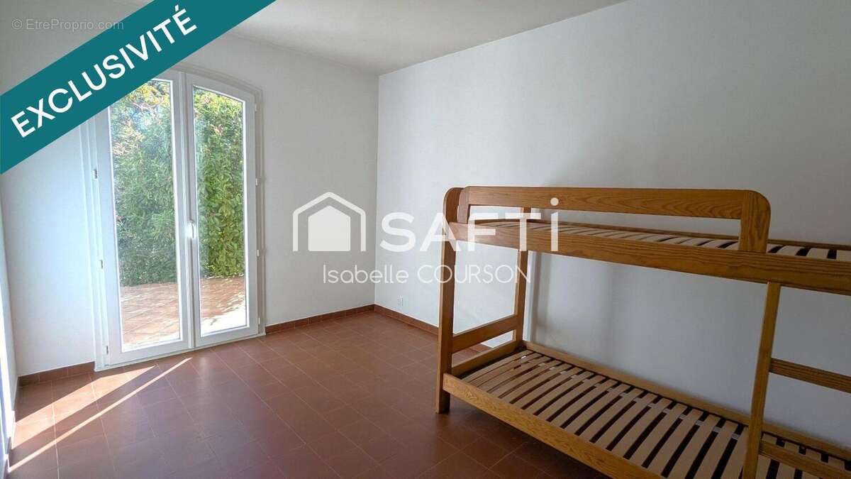 Photo 8 - Maison à SAINT-MITRE-LES-REMPARTS