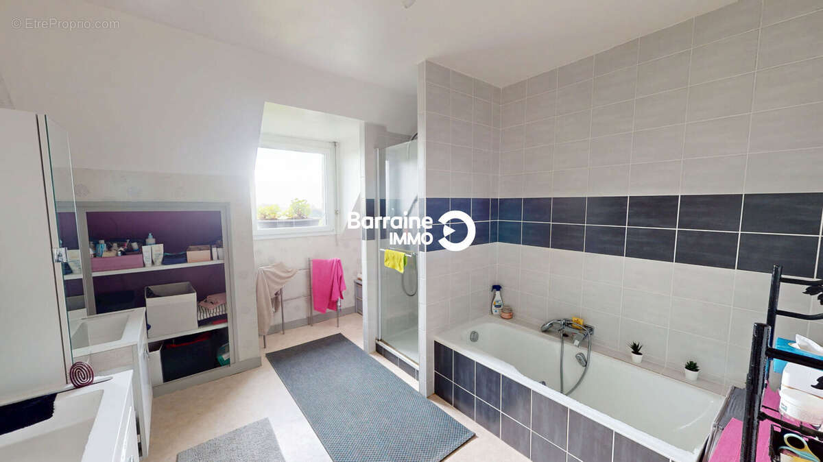 Maison à PLOUGONVELIN