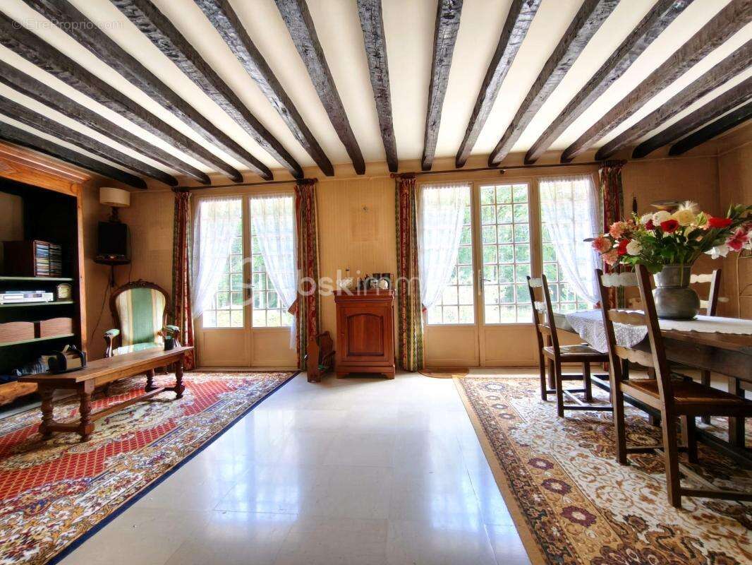 Maison familiale de 150 m² à rénover avec sous-sol complet - photo 5