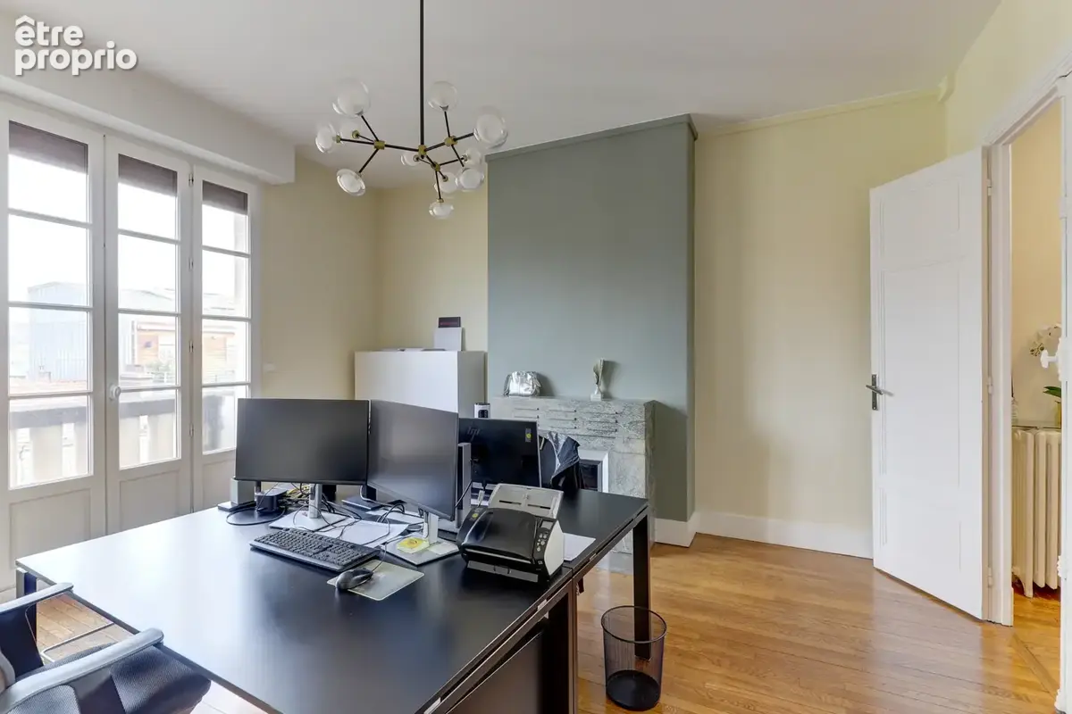 Grand appartement rue Blatin - photo 10