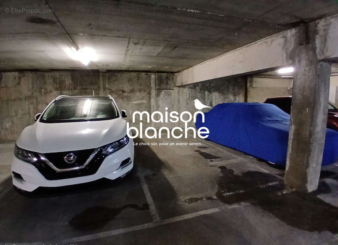 Parking à PARTHENAY