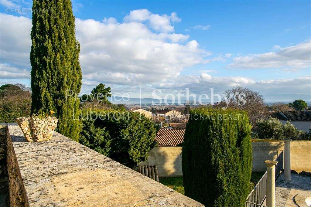 Maison à CHATEAUNEUF-DE-GADAGNE