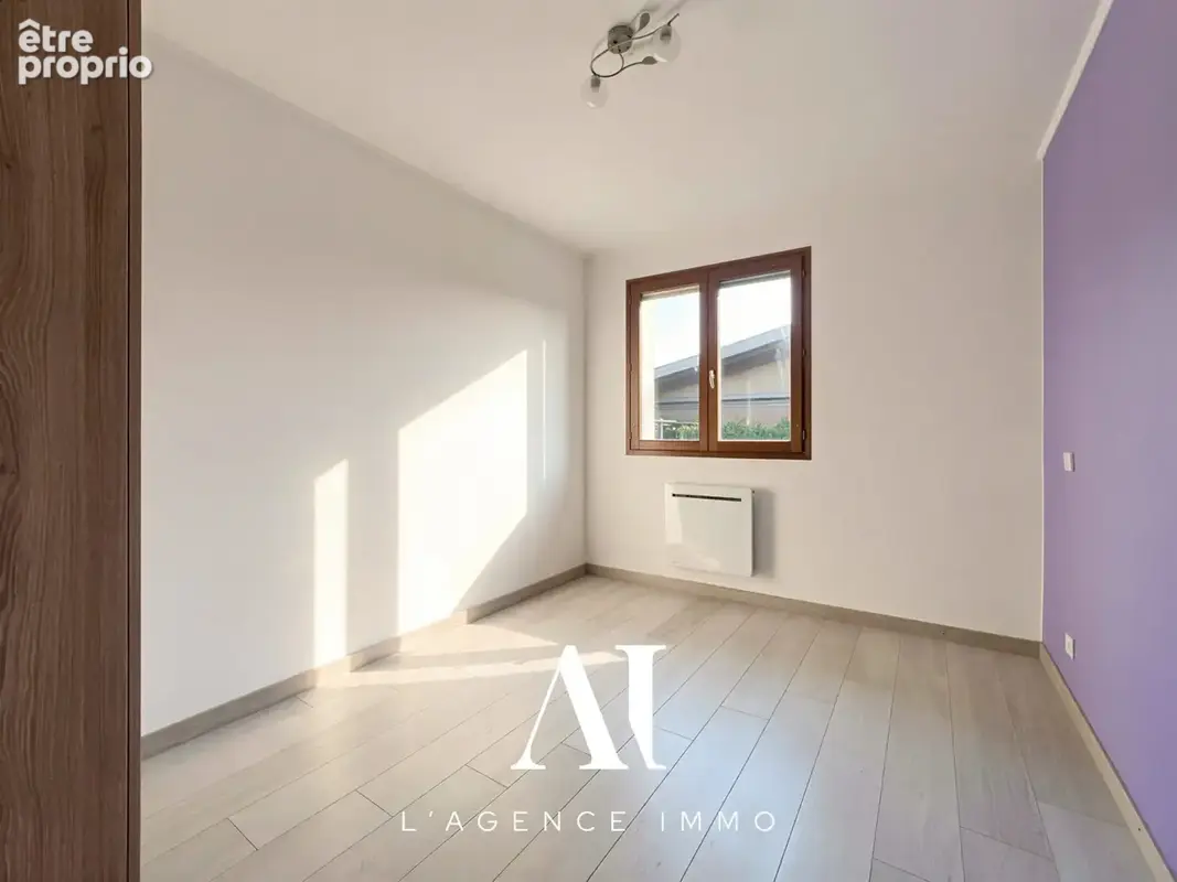 Maison 110 m² à Peronnas  - photo 9