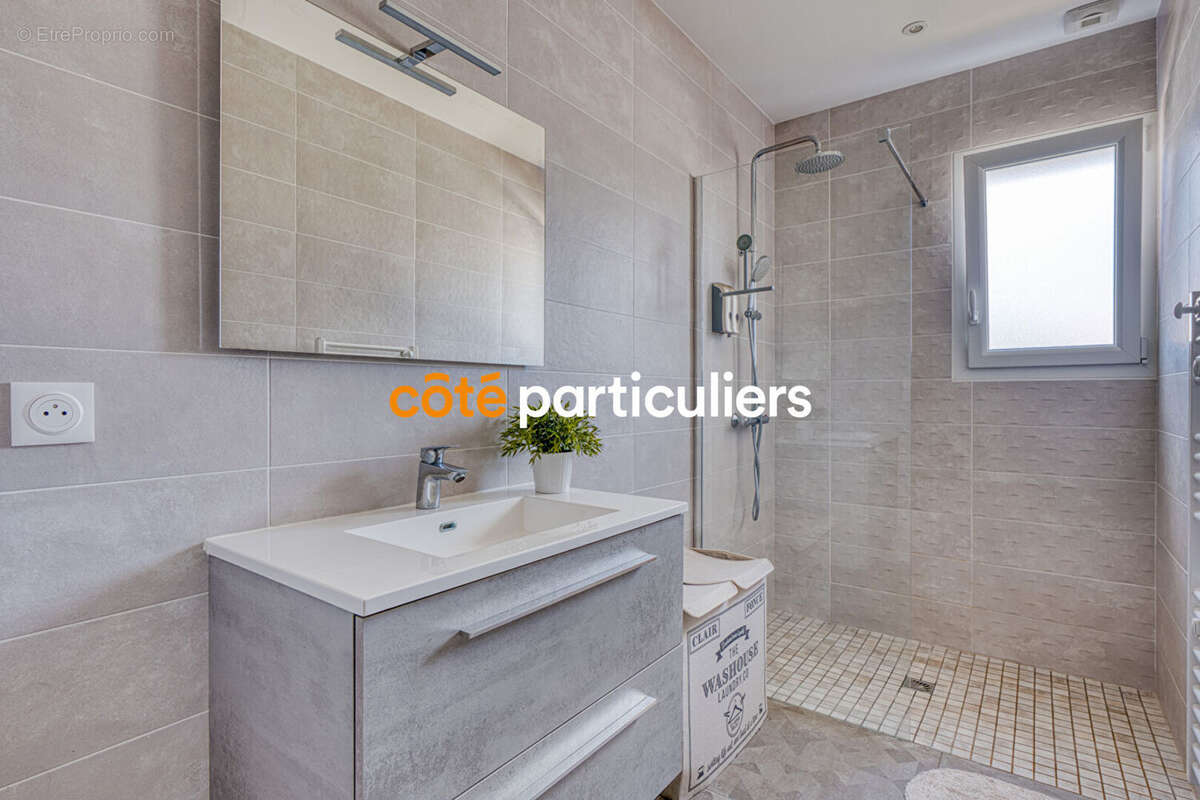 Maison à LA CHAPELLE-ACHARD