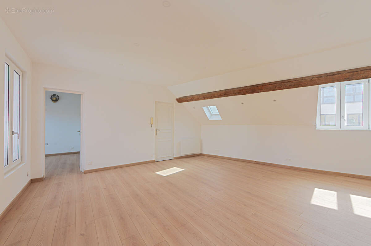 Centre-Ville- Appartement 3 pièces refait à neuf - photo 2