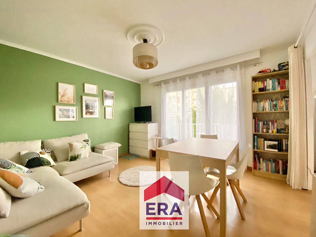Appartement à HOUILLES