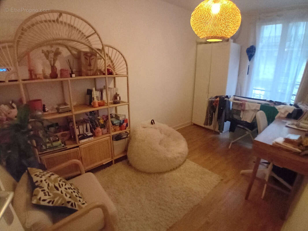 Appartement à PARIS-19E