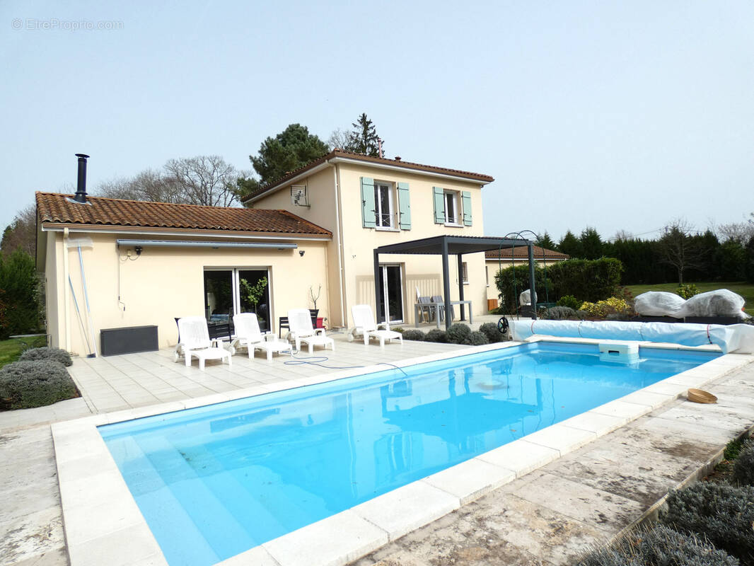 Maison à CHAMBORET