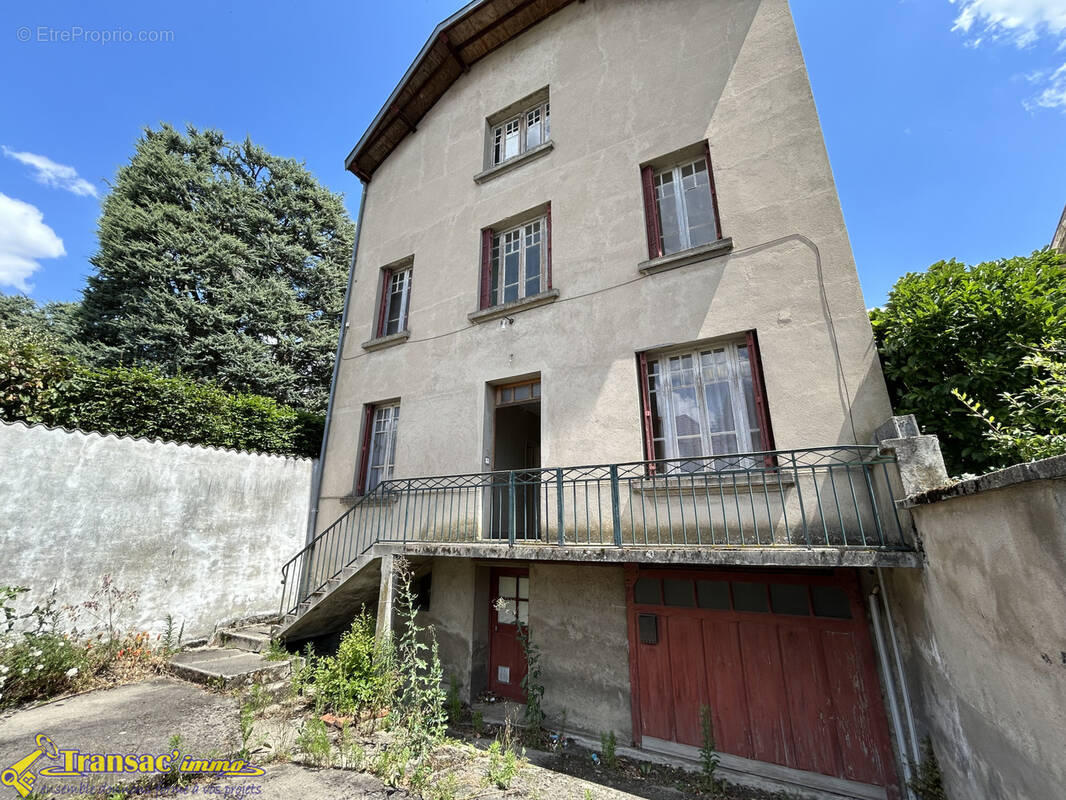 Maison à PUY-GUILLAUME