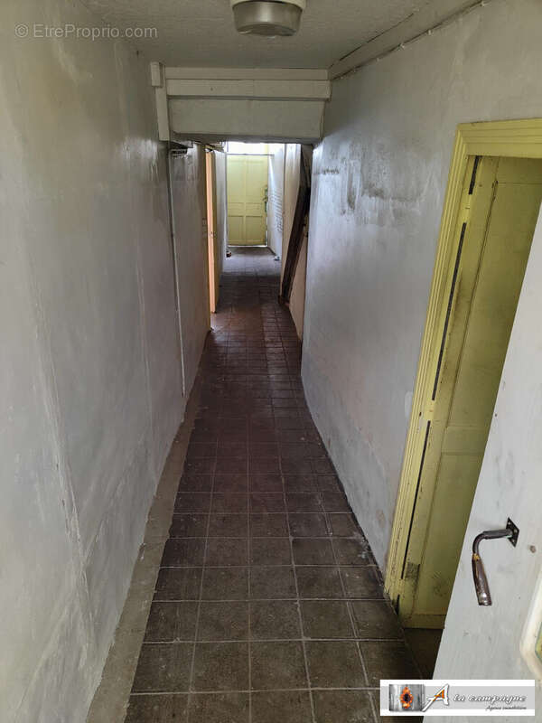 Maison à CHAMBON-SUR-VOUEIZE