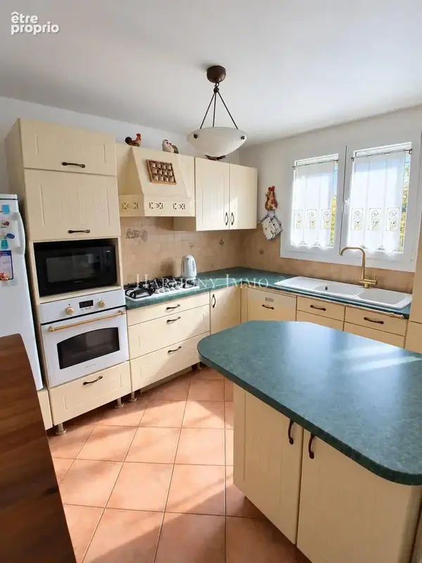 Maison de 80 m2 avec terrain de 322 m2 et garage - photo 4