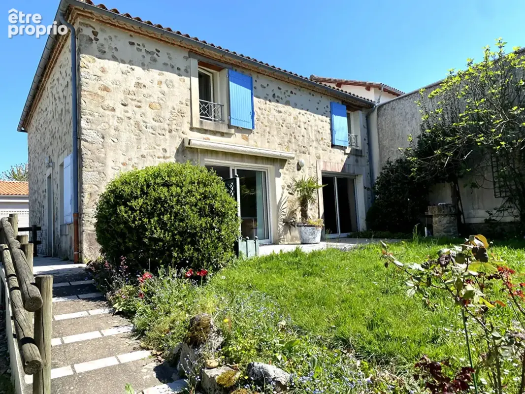 Maison 150m2 centre ville Les Clouzeaux - photo 1