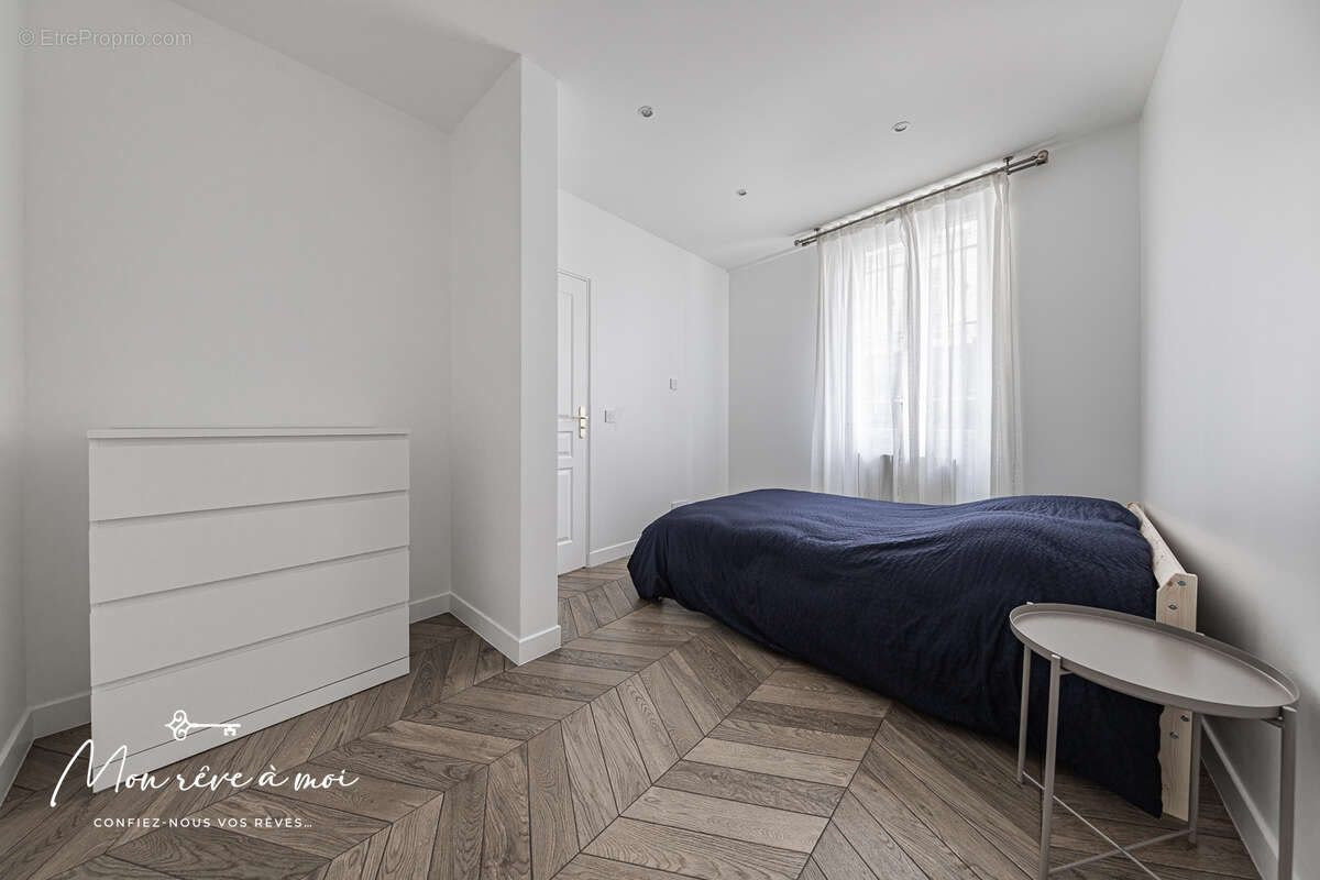 Appartement à PARIS-11E