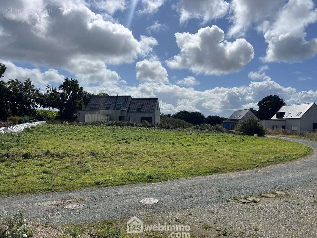 Terrain à LOUANNEC