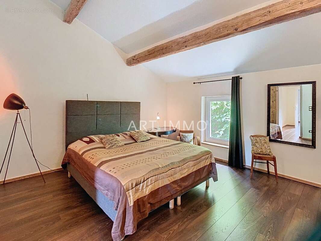 Maison à CAUMONT-SUR-DURANCE