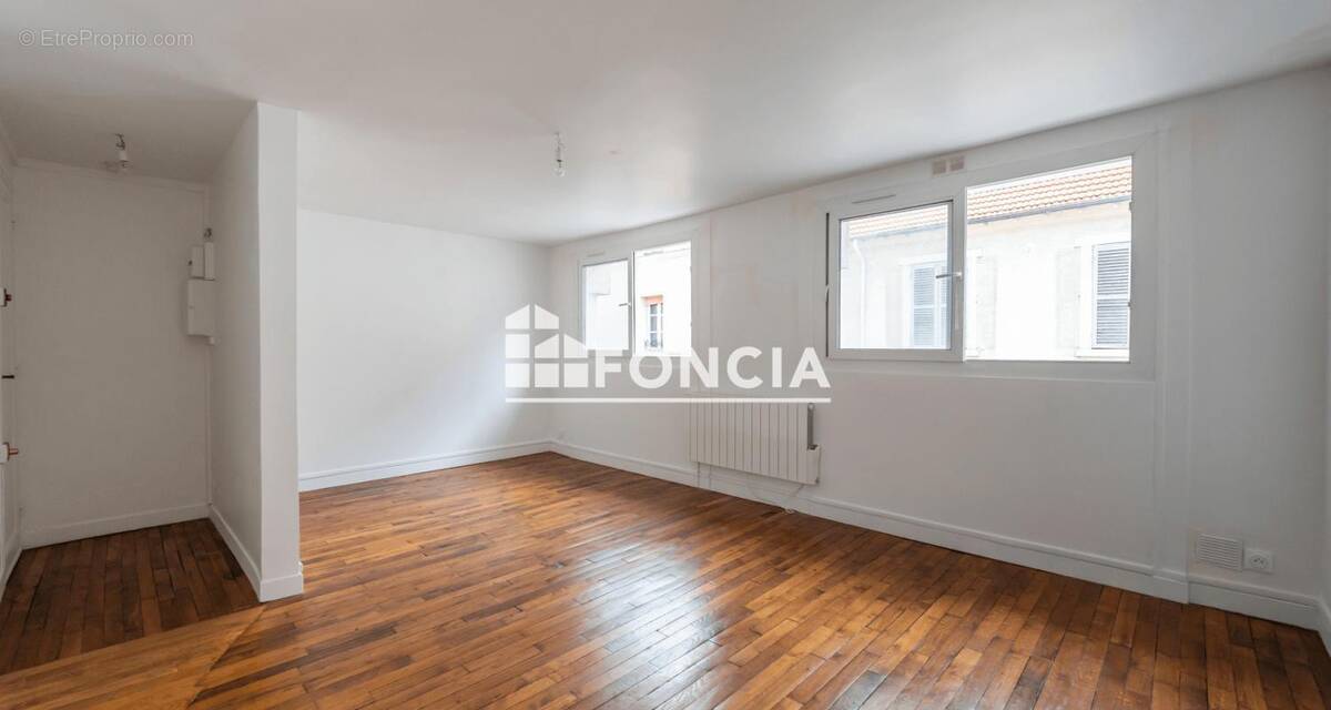 Appartement à SURESNES