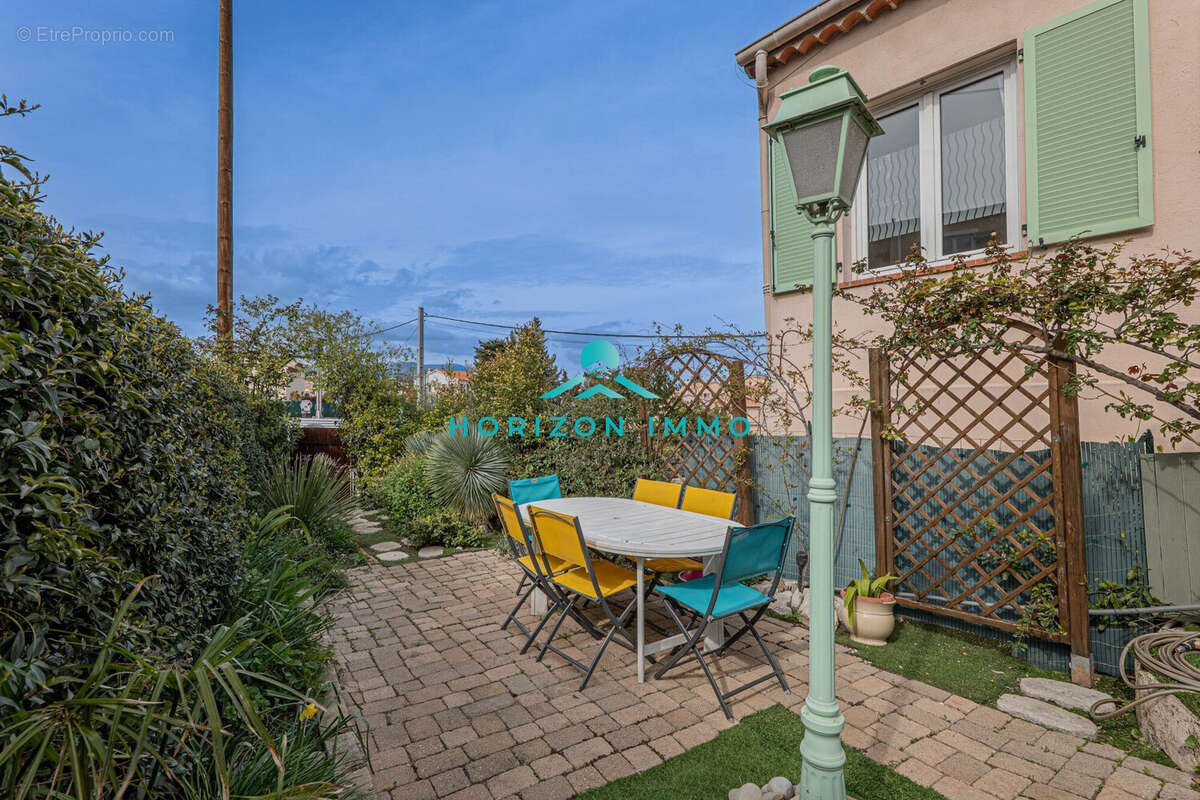 Appartement à SAINT-LAURENT-DU-VAR