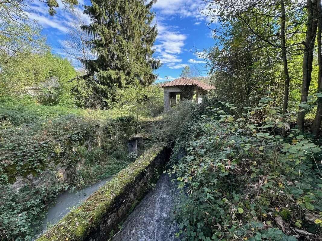 Maison à SAINT-LAURENT-DE-NESTE