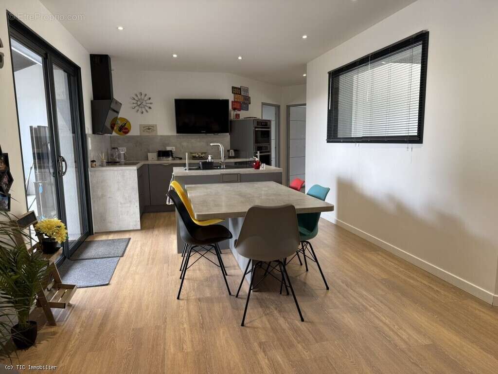 Maison à RUFFEC