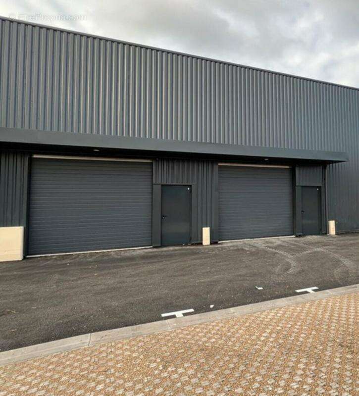 Commerce à LEGE-CAP-FERRET