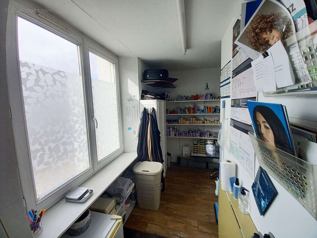 Commerce à FOUGERES