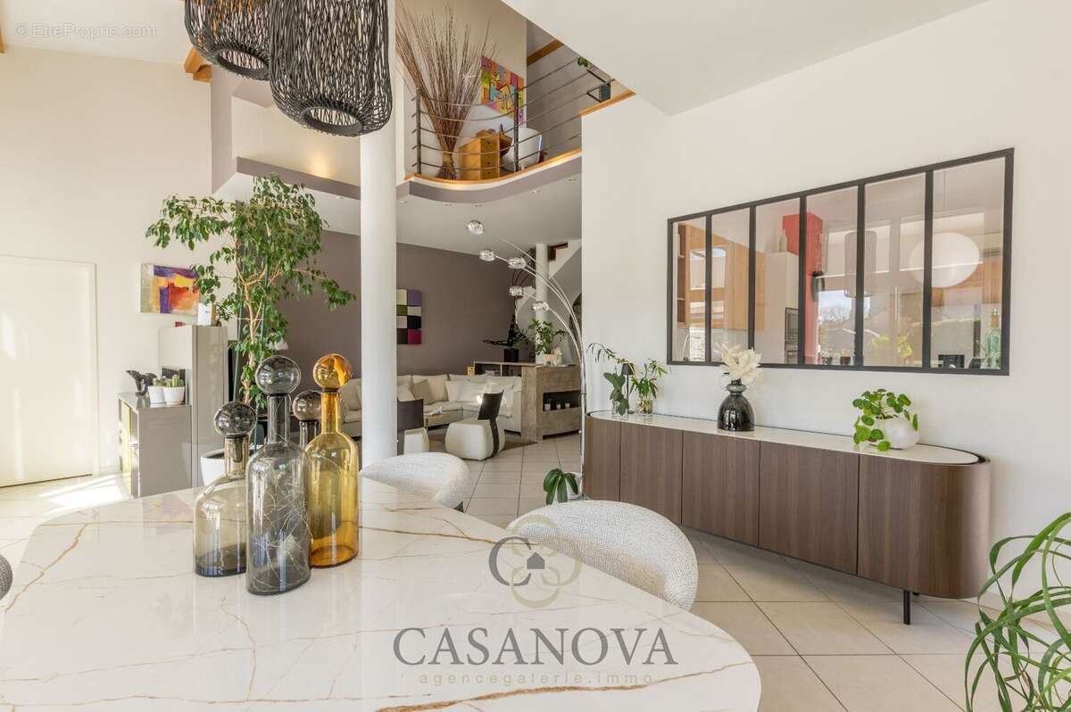 Villa contemporaine avec piscine et jardin paysager au nord de Montpellier - photo 5