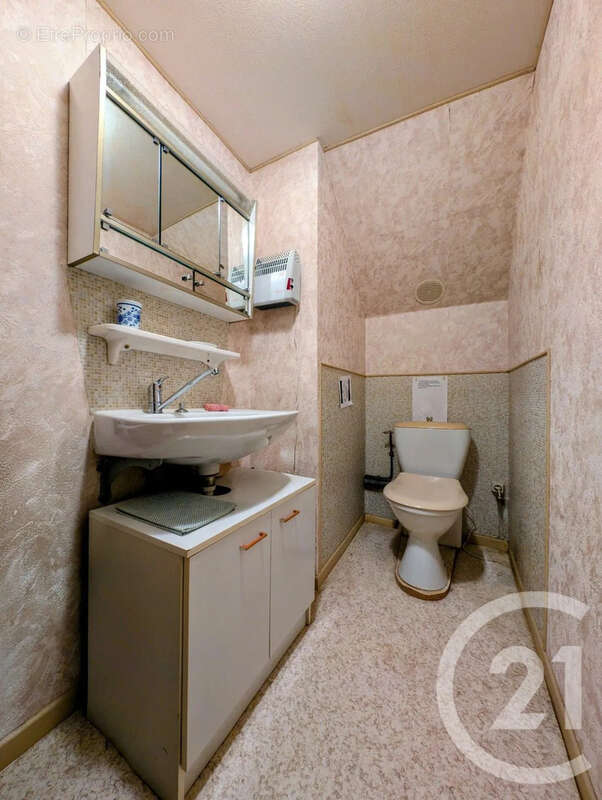Maison à LA TRINITE-SURZUR